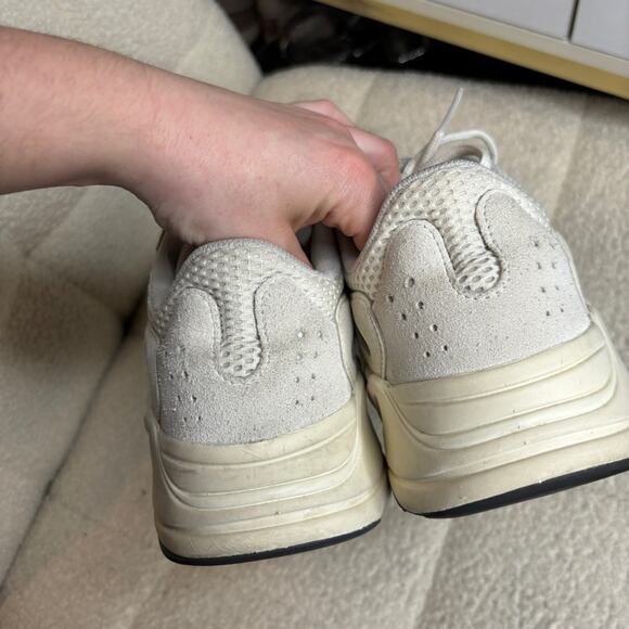 Adidas Yeezy Boost 700 in Salt - Picture 5 of 9